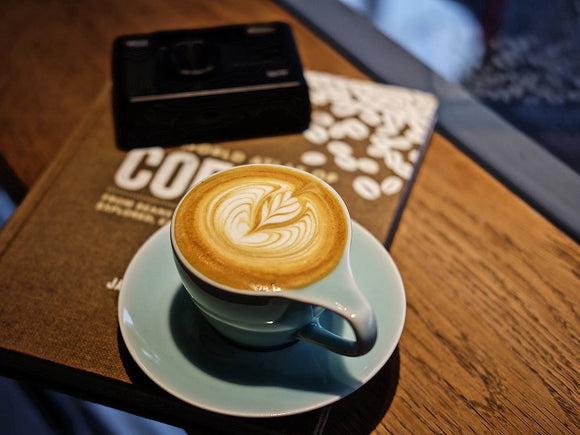 LiLi Big Ear Milk Coffee Cup with Saucer (175ml)